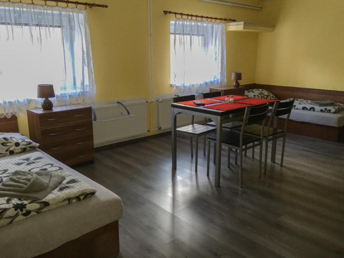 Appartement Ubytovani Fish-Com à Štětí Extérieur photo